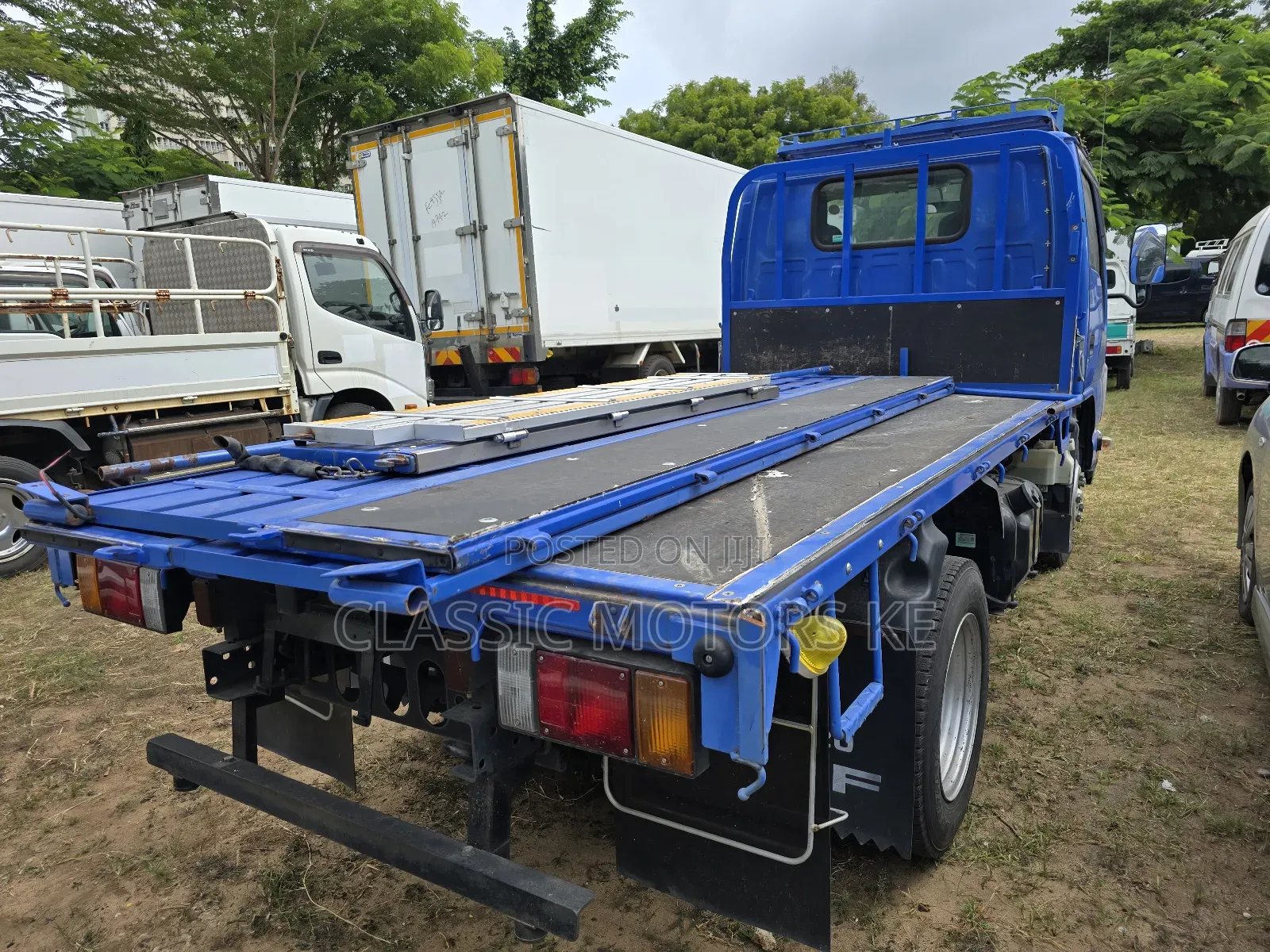 Isuzu Elf NKR