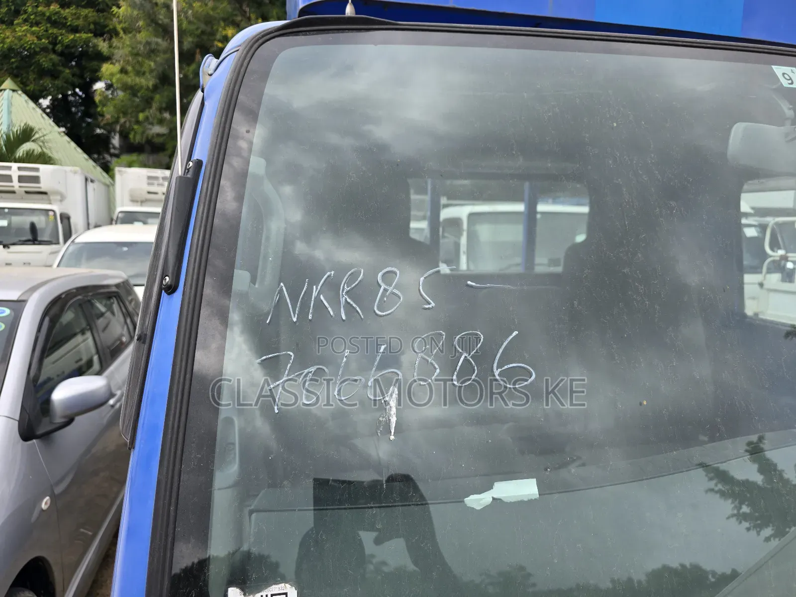 Isuzu Elf NKR