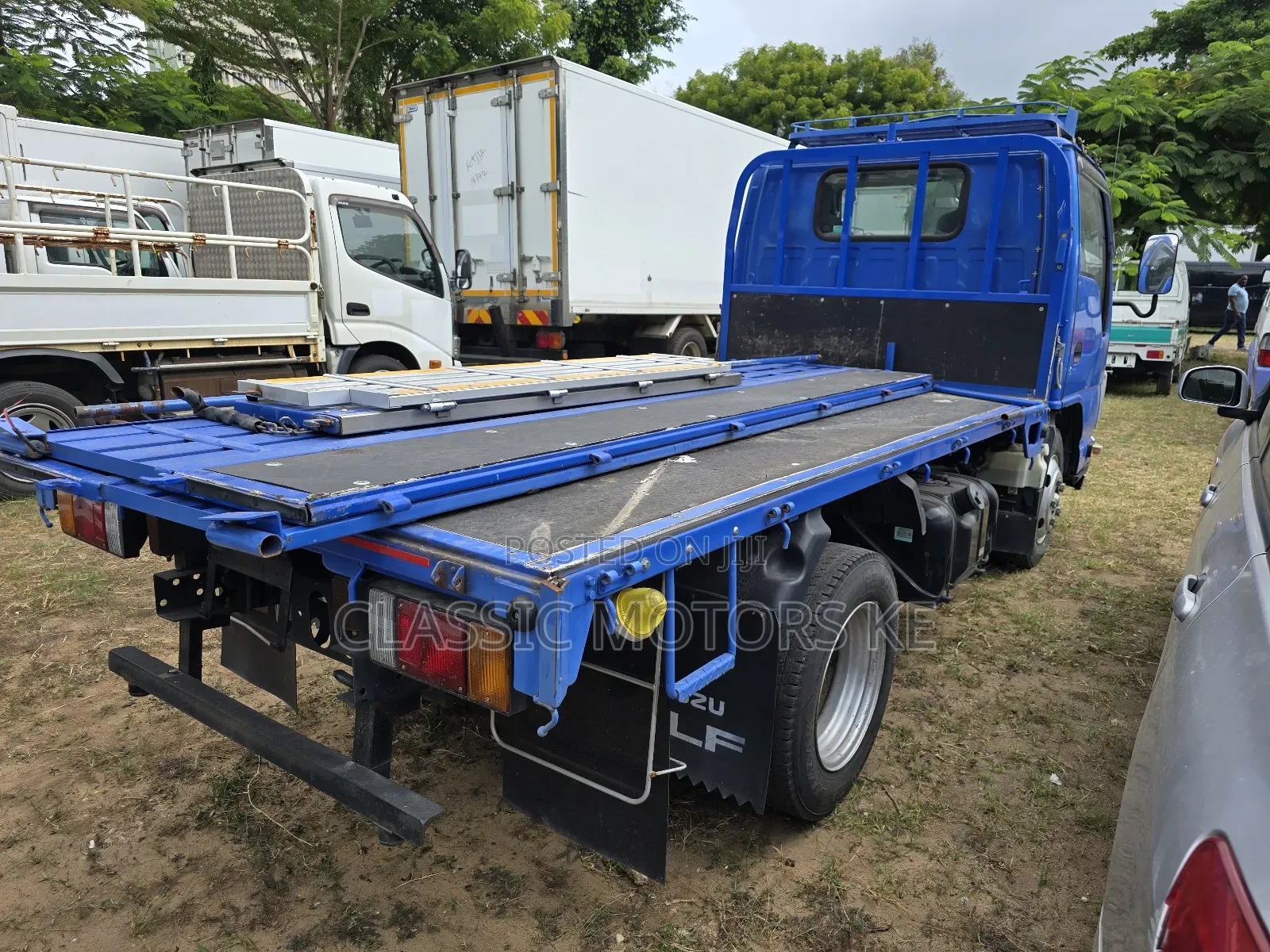 Isuzu Elf NKR