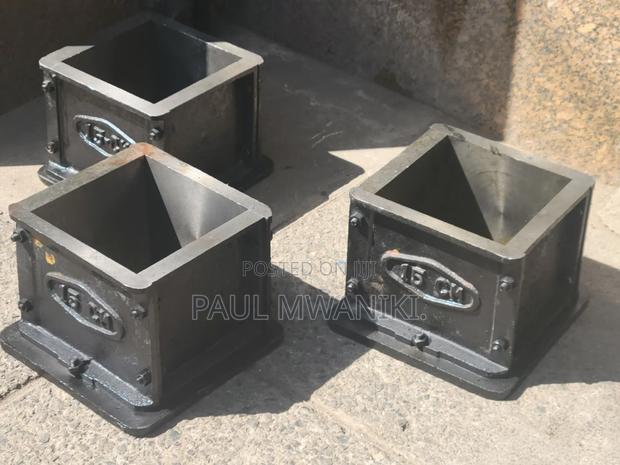 Premium Quality Cast Iron Concrete Cube Moulds - main view