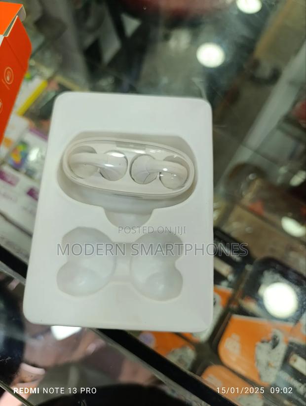 Motion Wireless Bluetooth Earbuds Earphones - thumbnail 4
