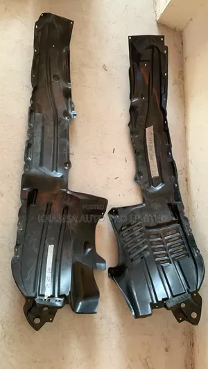Toyota Land Cruiser Fj200 Stone Guards