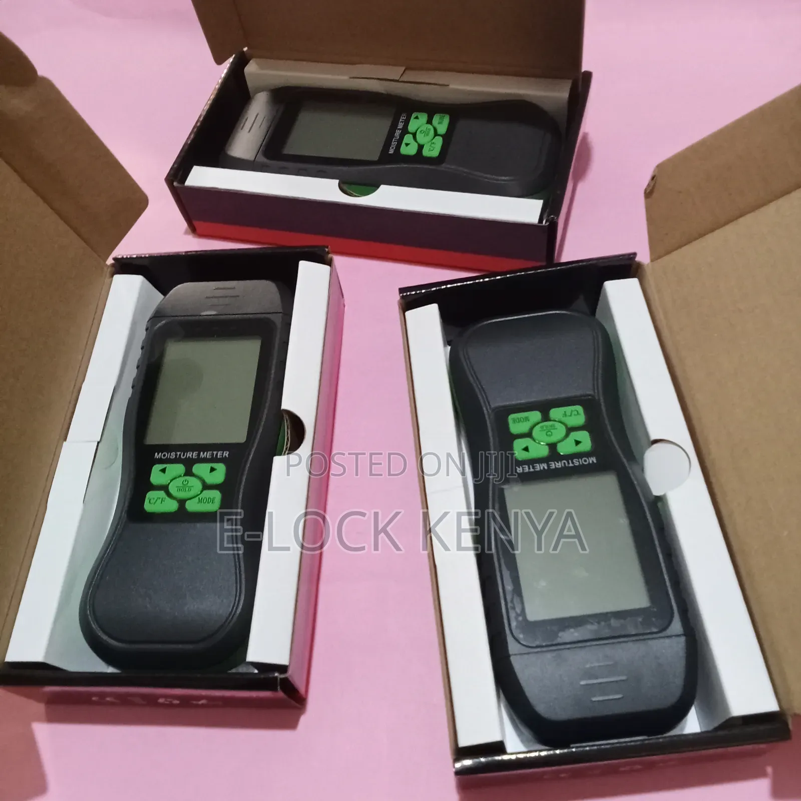 Concrete Meter Usable in Dark Spaces