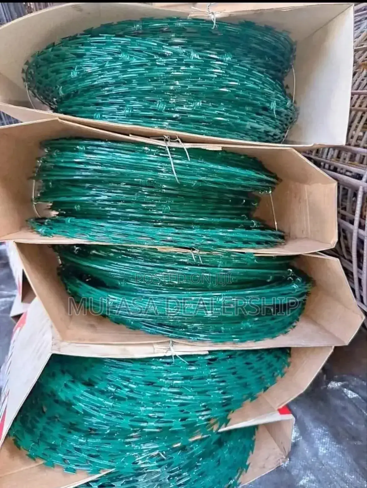 Green Fencing Wire Razors