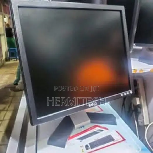17 Inches Dell Square Monitor 1080p Display