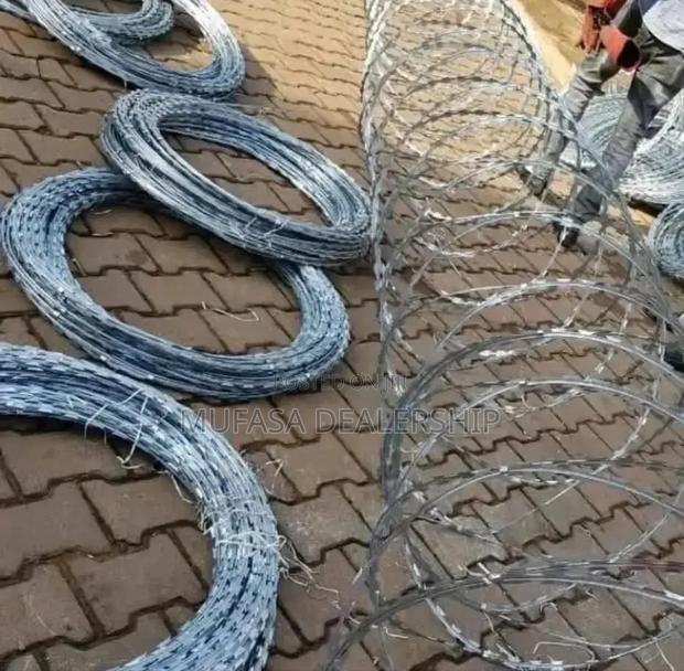 Razor Wire Fence - thumbnail 2