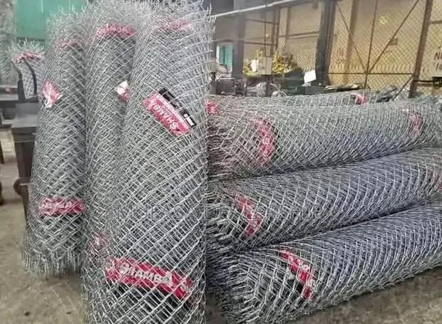 Top Quality Chainlink Fence - thumbnail 3