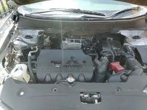 Mitsubishi RVR 2017 Silver