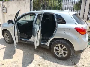 Mitsubishi RVR 2017 Silver