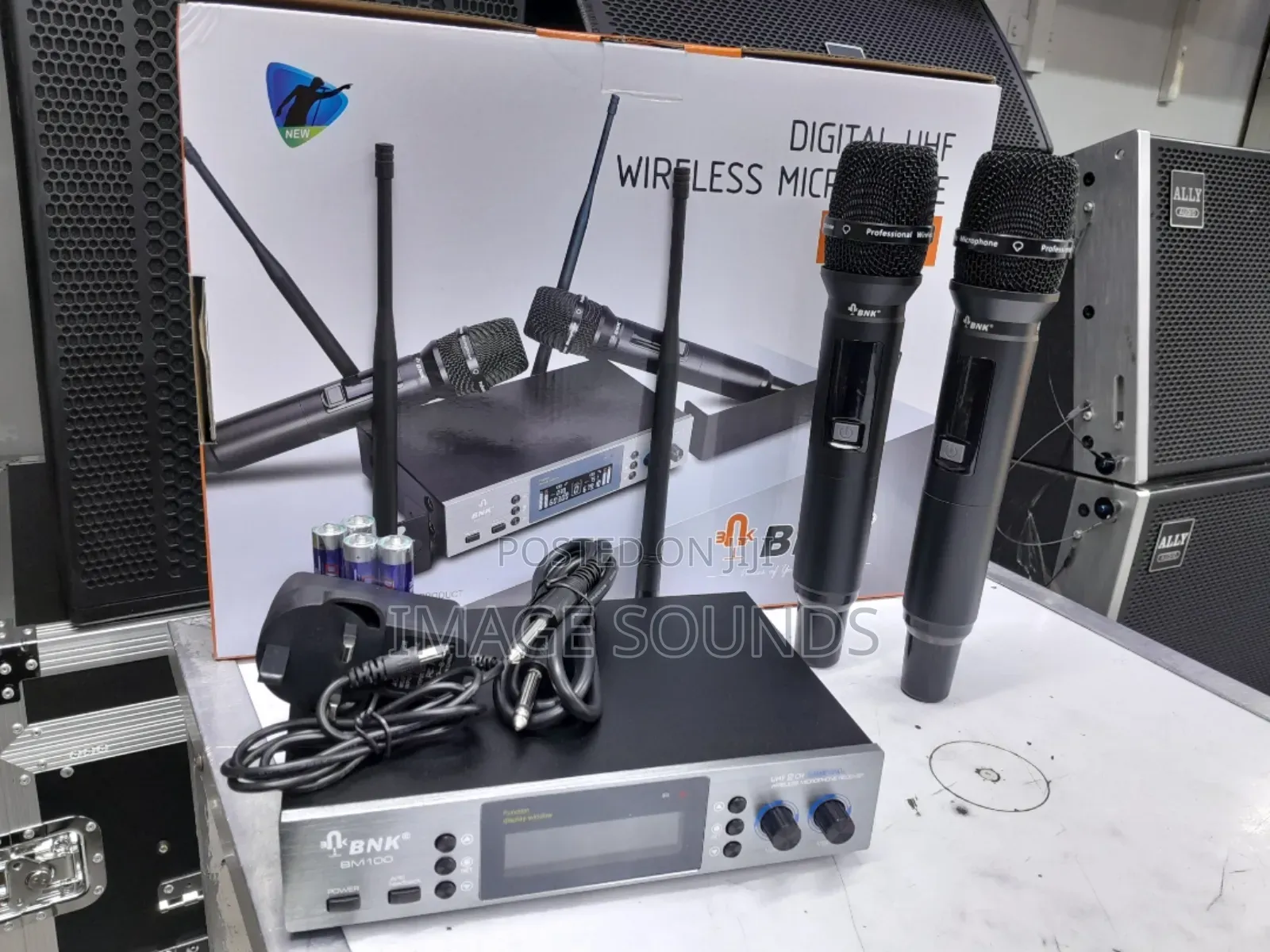 BNK-100 Bm Wireless Mic With Changable Frequency