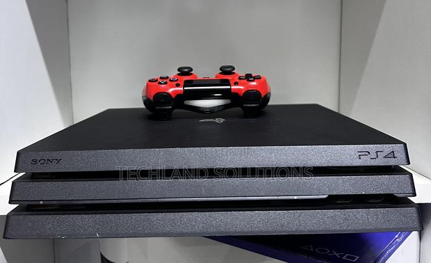 Home Used Black Ps4 Pro!! - main view