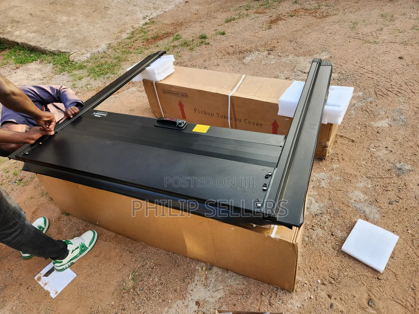 Ford Ranger Roller Shutter 
* Toyota Hilux Revo