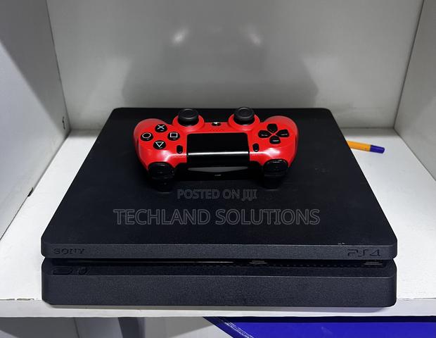 Home Used Chipped Ps4 Slim - main view