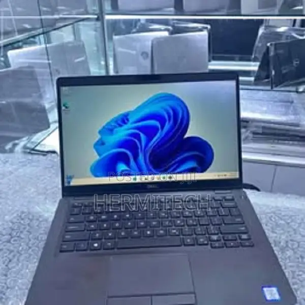 Laptop Dell Latitude 5300 8GB Intel Core I5 SSD 256GB