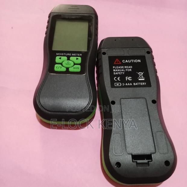 Concrete Moisture Meter in Compact Package - main view