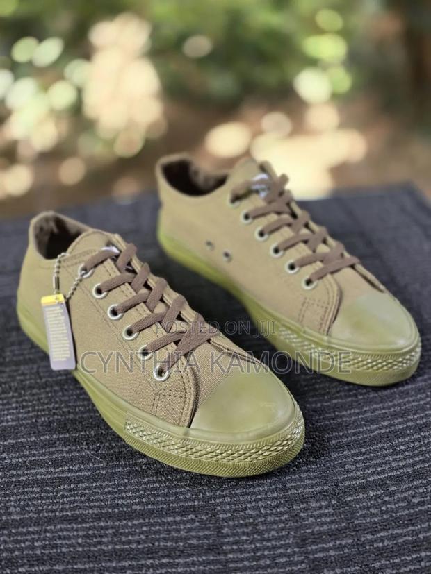 Black Converse Shoes - thumbnail 3