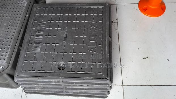 Light Duty 18"× 18" Manhole Cover. - thumbnail 3