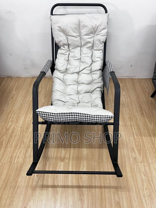 Zero-Gravity Luxury Home Chair (Swing Comfort) - main view