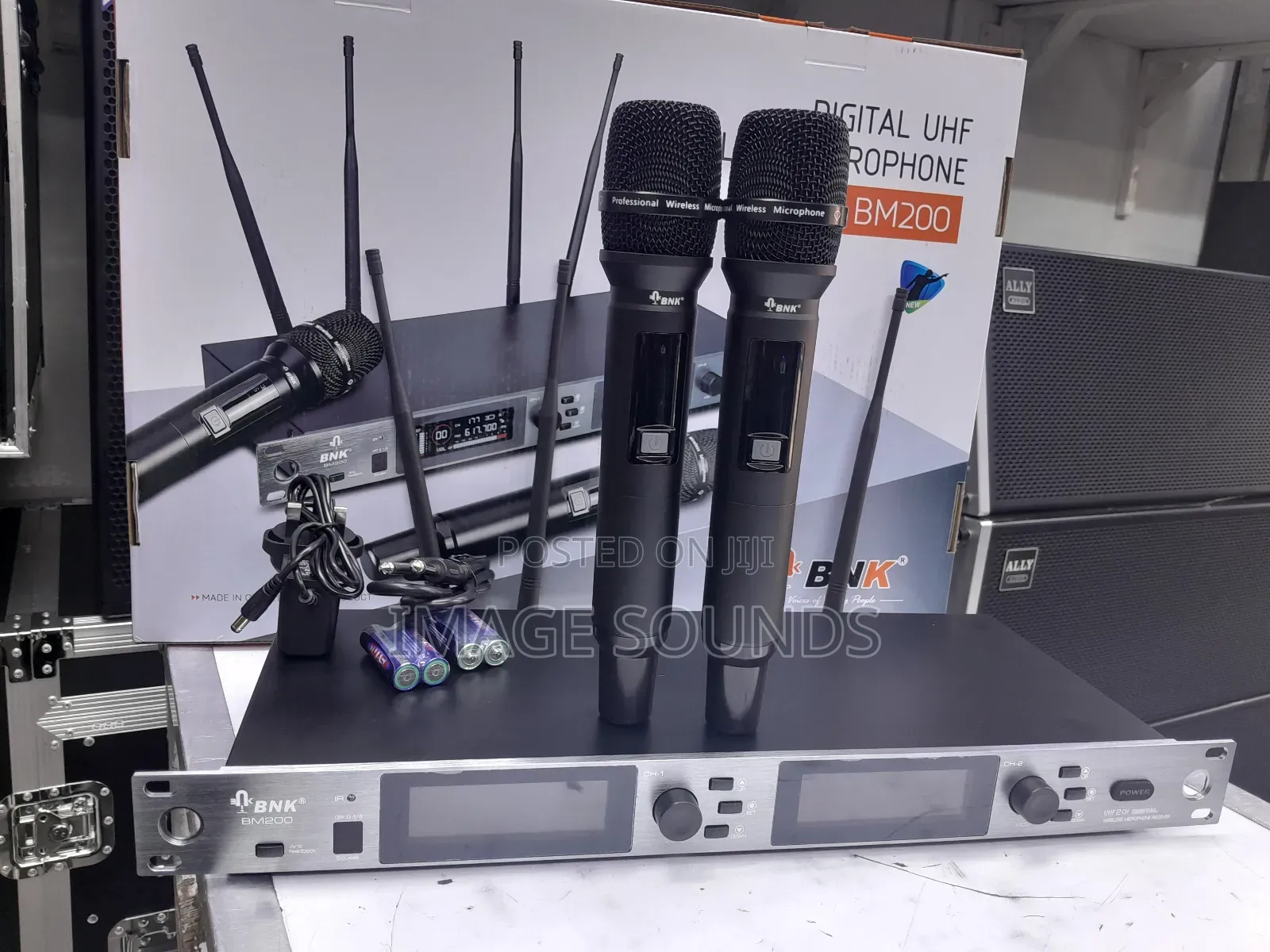 BNK BM200 Digital UHF Wireless Microphones 2 Microphones