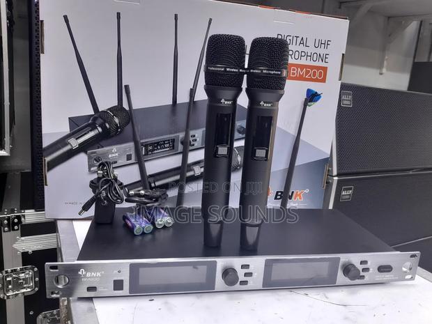 BNK BM200 Digital UHF Wireless Microphones 2 Microphones