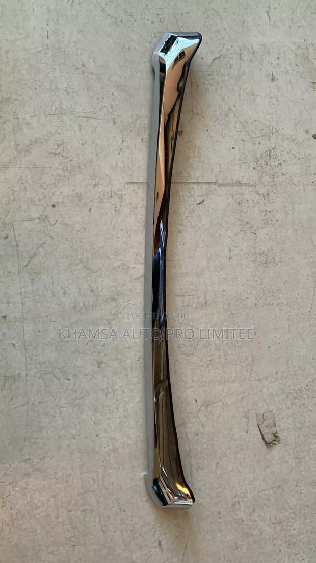 Toyota Prado Fj150 2010 Hood Moulding