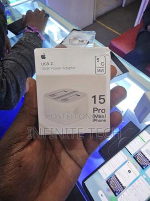 Original Apple Adapter 35 Watts - main view