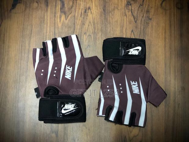 Quality Gym Gloves - main view