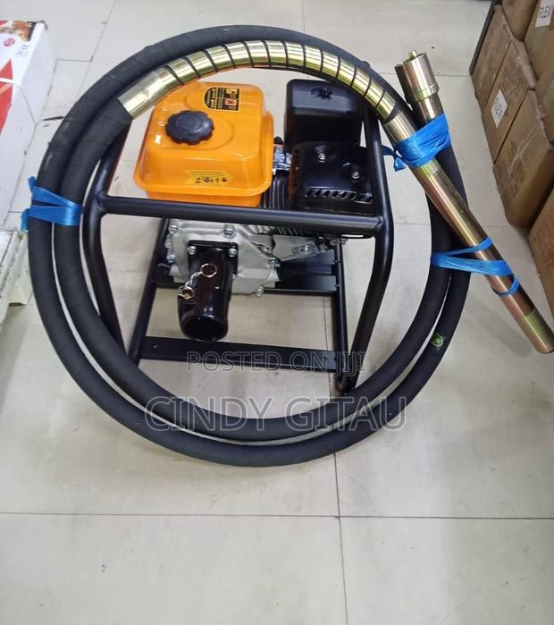 Powerful Dera Petrol Vibrator - main view