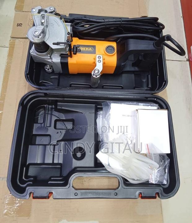 Heavy Duty Wall Chisel - main view