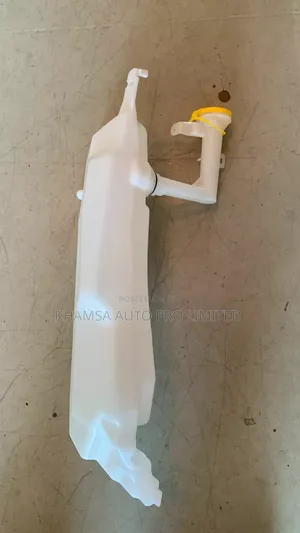 Isuzu Dmax 2007 Washer Bottle