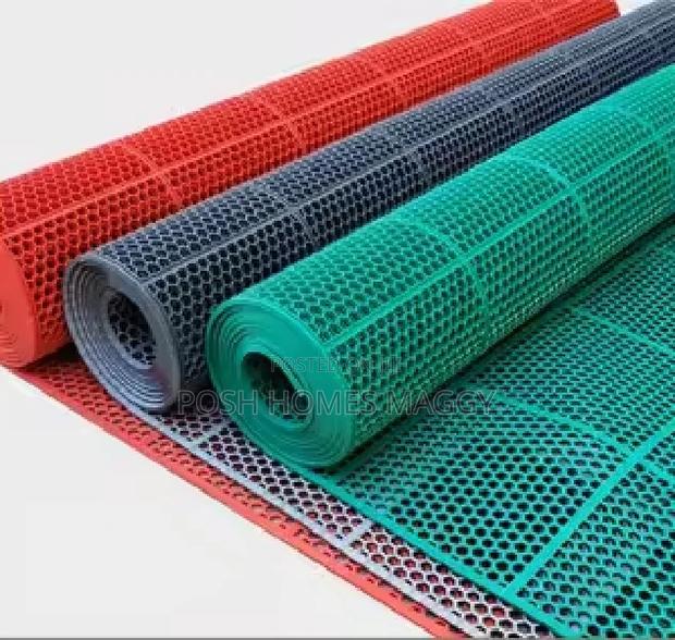 PVC Honeycomb Perforated Carpet - main view