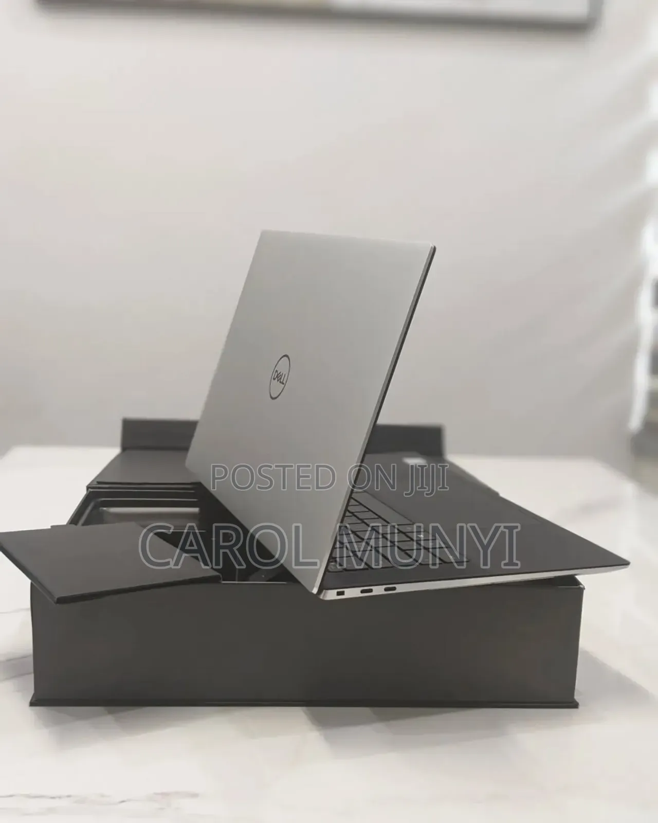 New Laptop Dell XPS 13 9365 8GB Intel Core i5 SSD 256GB