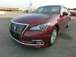 Toyota Crown 2017 Burgundy