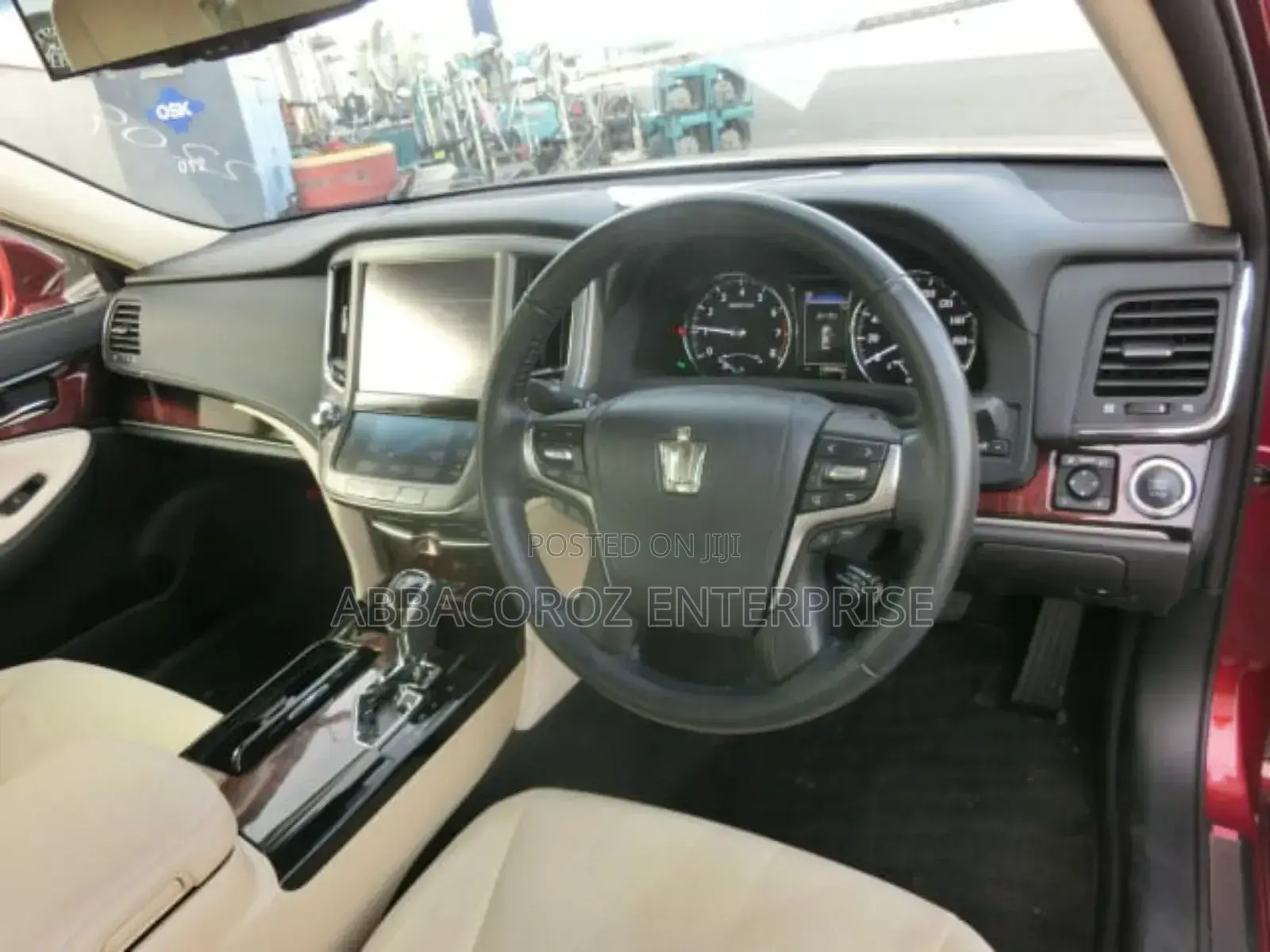 Toyota Crown 2017 Burgundy