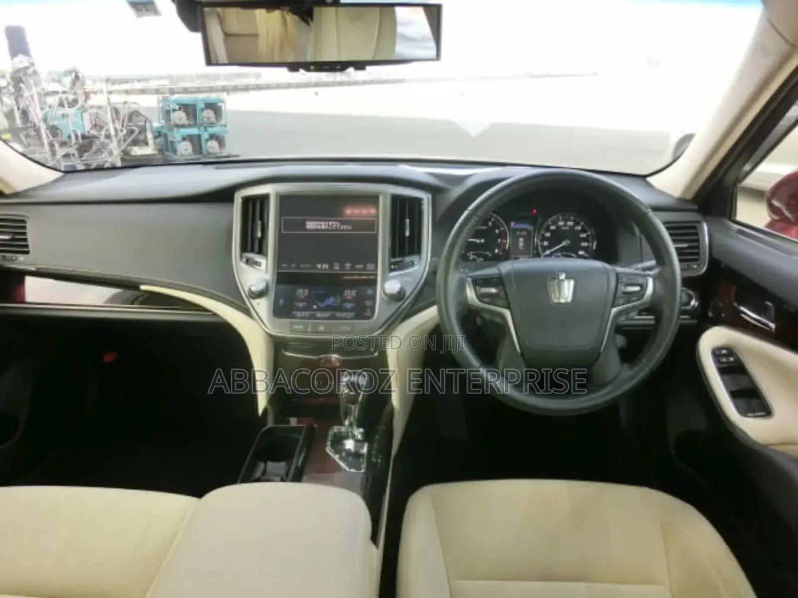 Toyota Crown 2017 Burgundy
