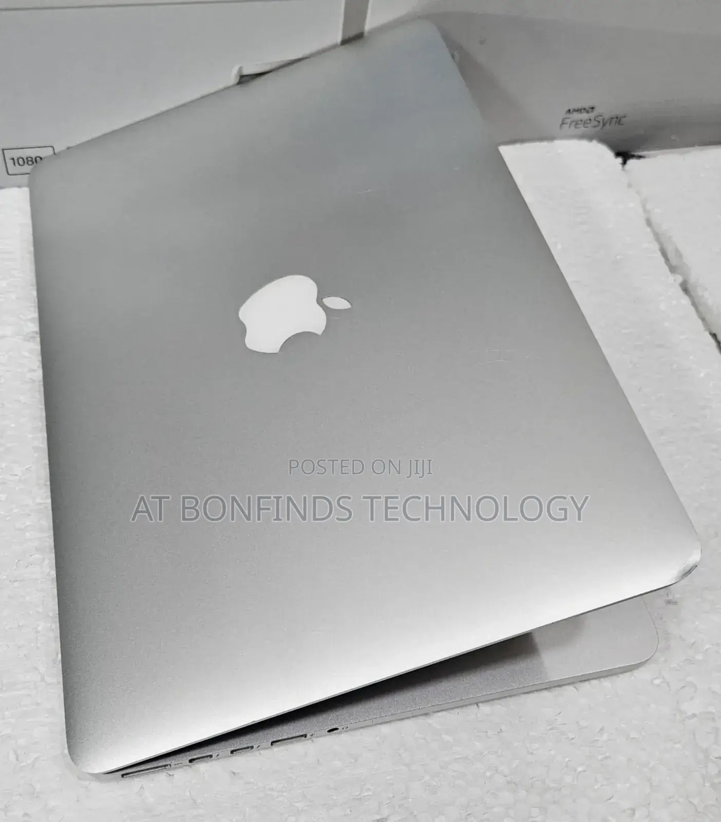 Laptop Apple MacBook Pro 2015 8GB Intel Core I5 SSD 256GB