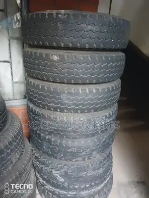 750r16 for Land Cruiser Tyres