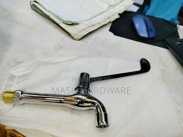 Wall Elbow Action - main view