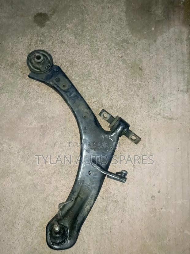 Front Arm Honda Stepwagon/Spada - main view