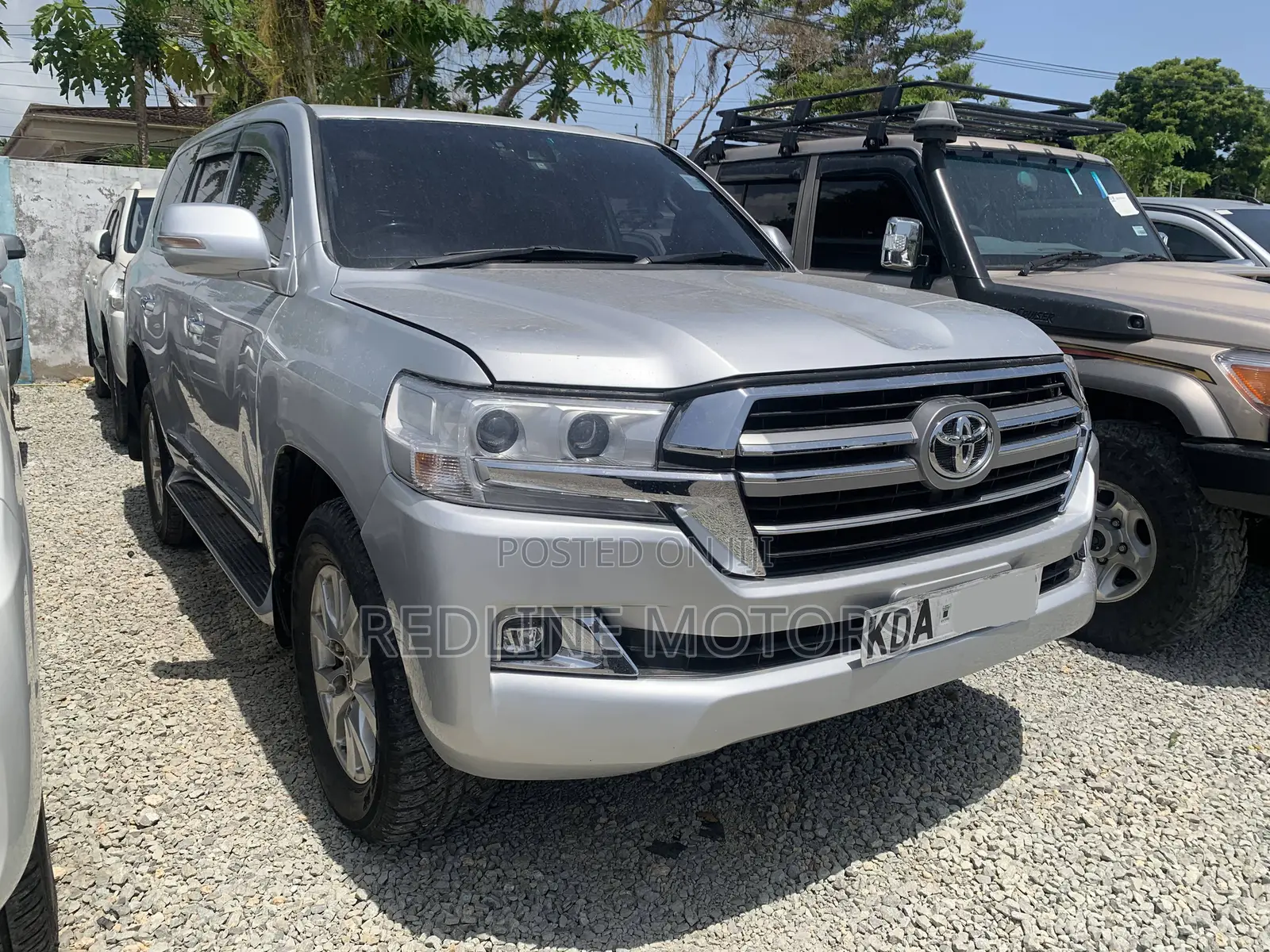 Toyota Land Cruiser 4.6 V8 ZX 2015 Gray