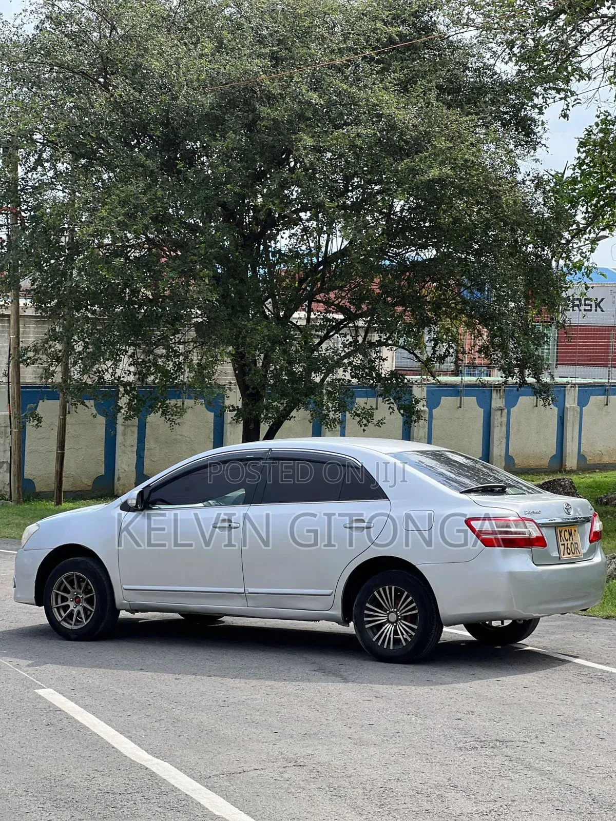 Toyota Premio 2013 Silver