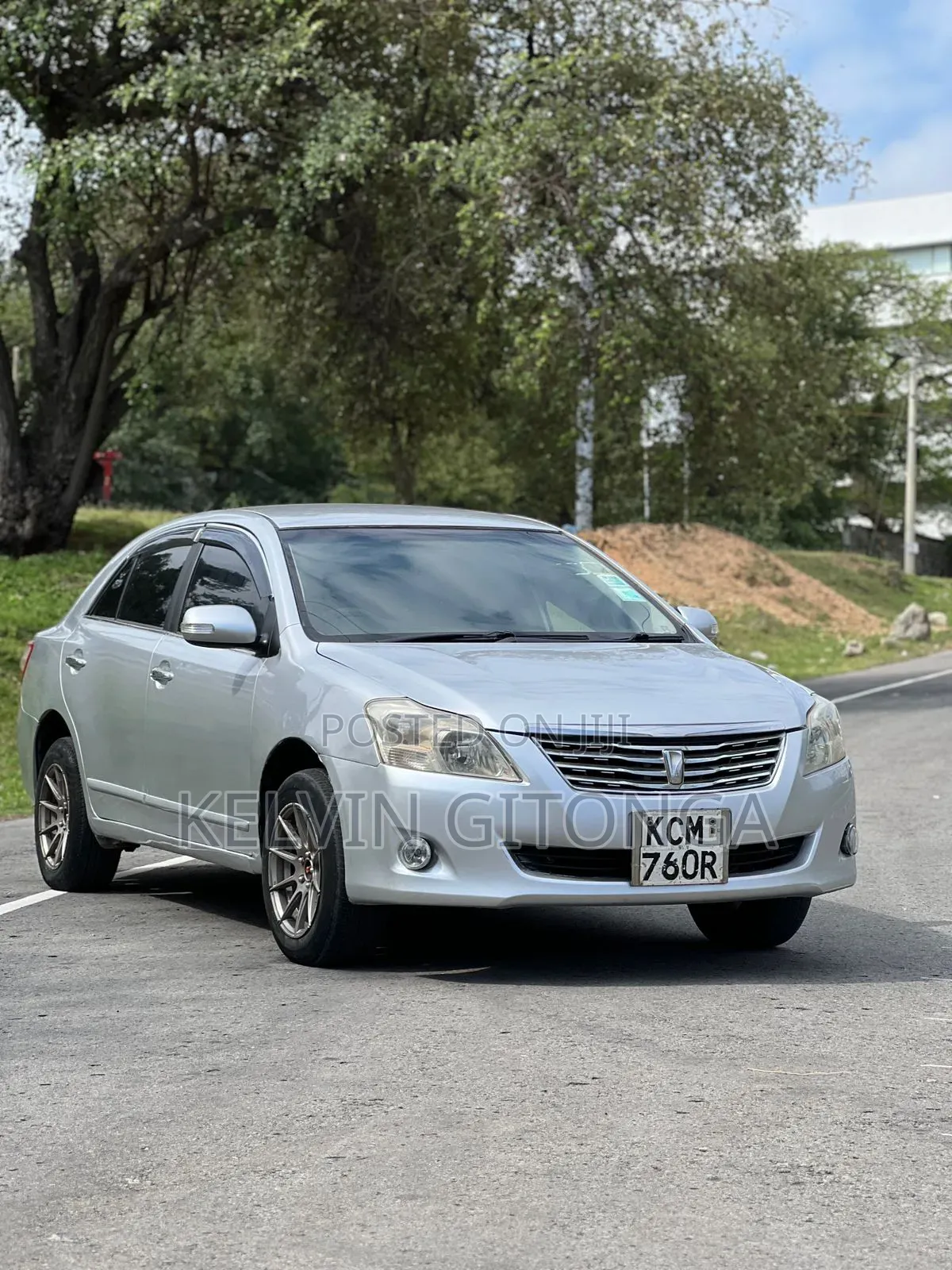 Toyota Premio 2013 Silver