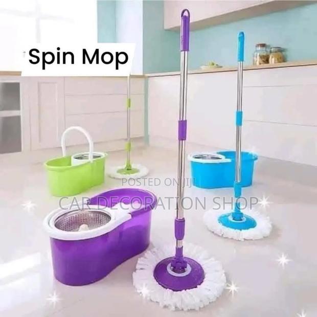 Spin Mops With Metallic Inner Squeezer