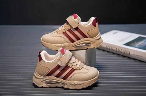 Kid's Elegant Sneakers 

Size: 26,27,29,31,32,33,35, - thumbnail 3