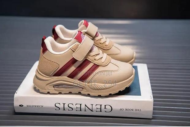 Kid's Elegant Sneakers 

Size: 26,27,29,31,32,33,35, - thumbnail 8