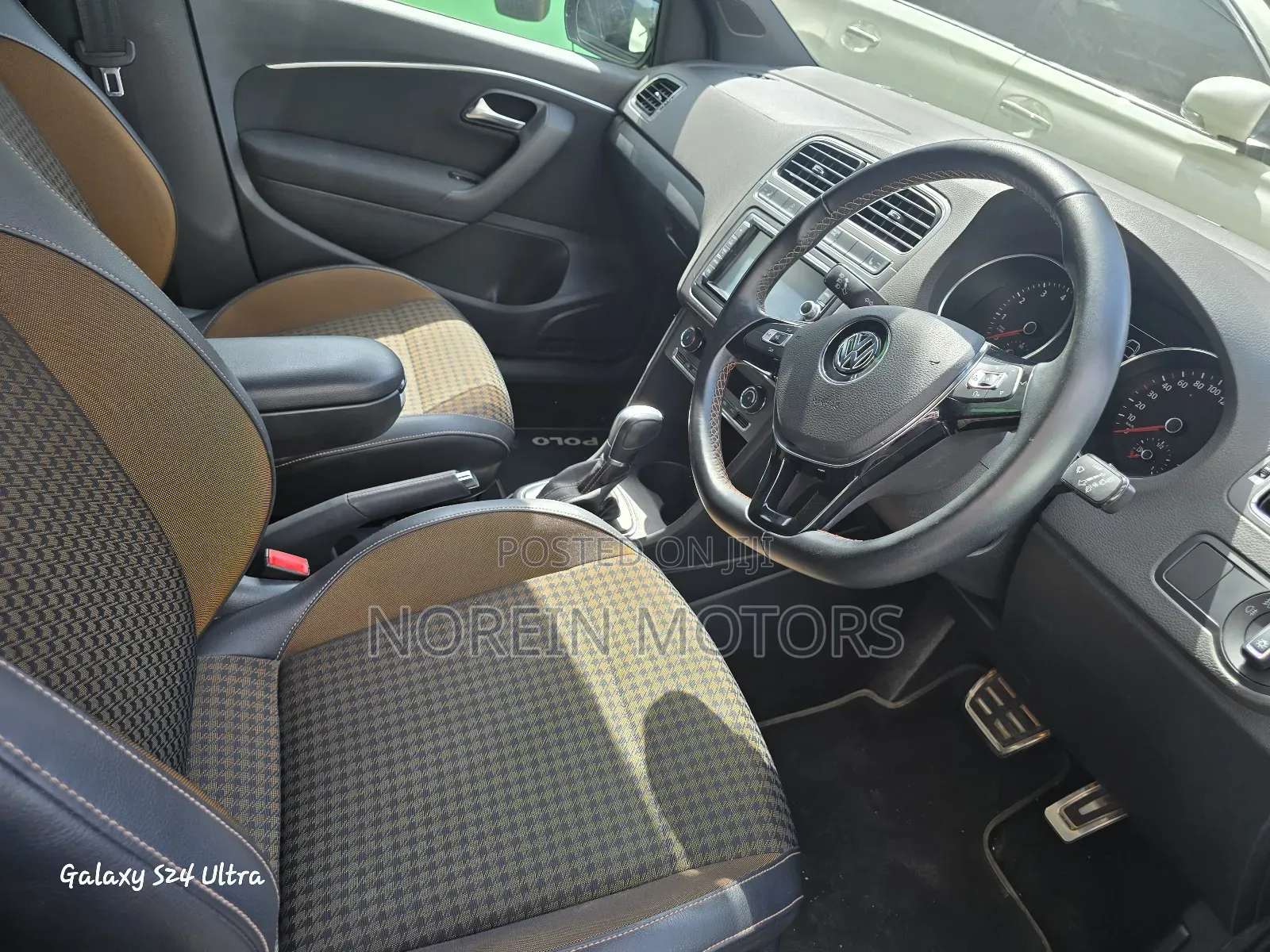 Volkswagen Polo 2017 Gold