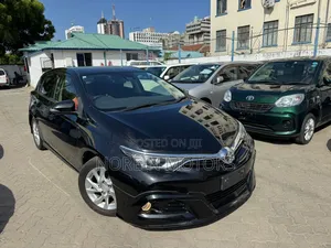 Toyota Auris 2017 Matt Black
