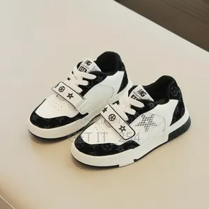 Kid's Elegant Sneakers
Size 29,31,32,34,35
Shades: Green