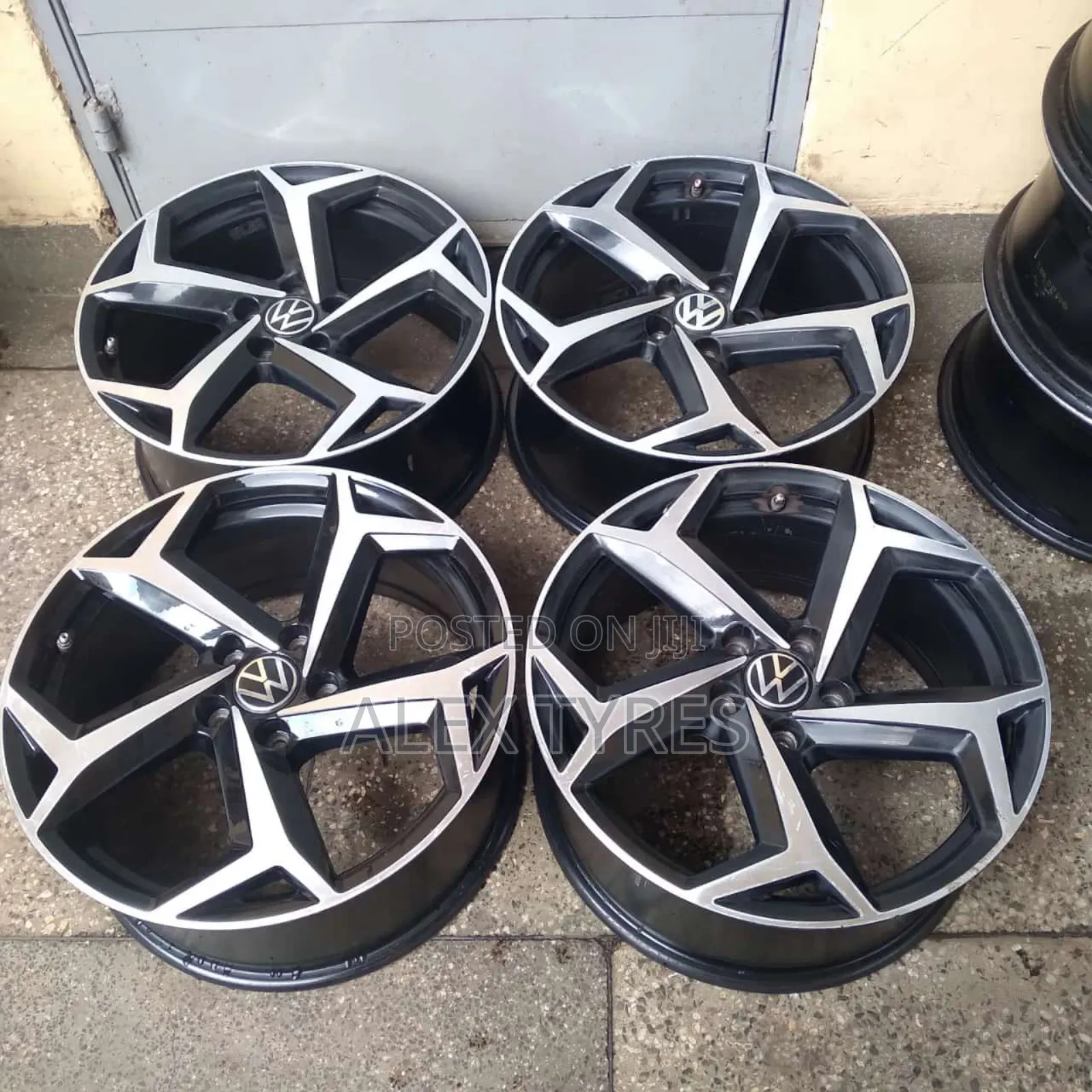 Size 18 Inches Vw Legit Sport Rims Set
