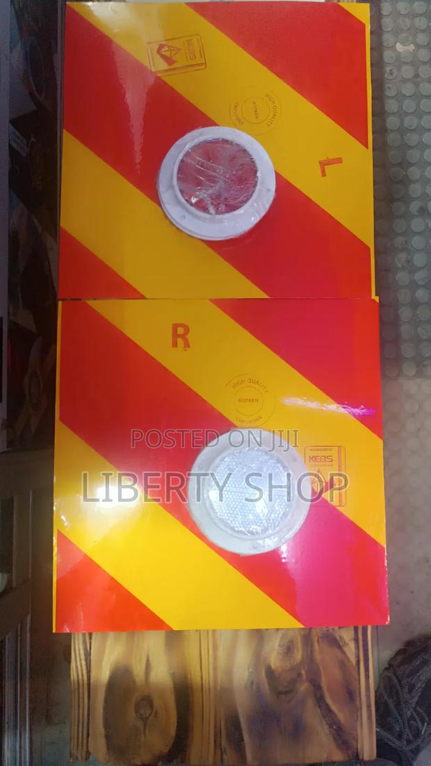 Safety Chevron Reflectors - thumbnail 2
